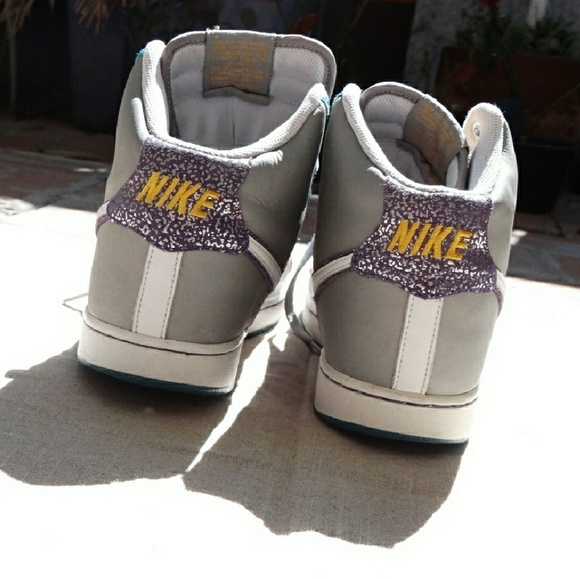 "Maximal Moxie"🌈 Nike Retro High Dunk Sneakers - Picture 3 of 4